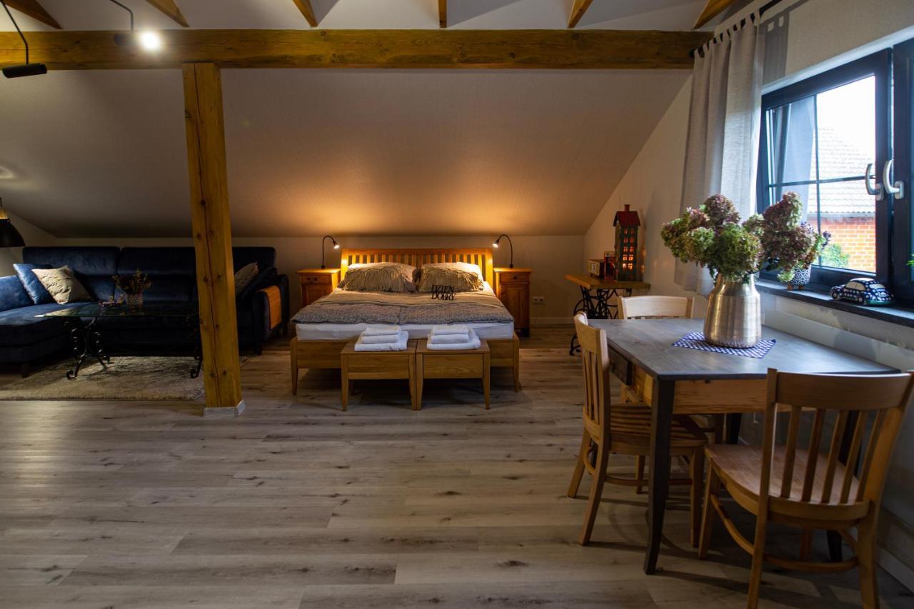 Hortus Apartament Z Klimatyzacja ブンツラウ エクステリア 写真